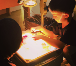 Play-based-learning_Atelier_Light-atelier